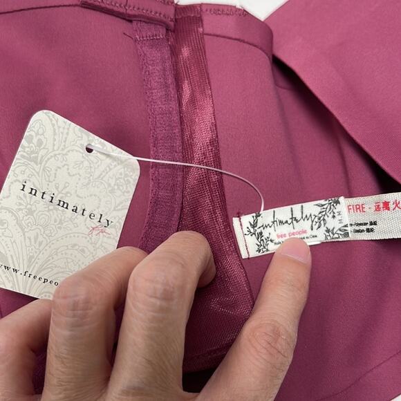 T).  FREE PEOPLE SPORT BRAS Mauve size Medium - Picture 7 of 10